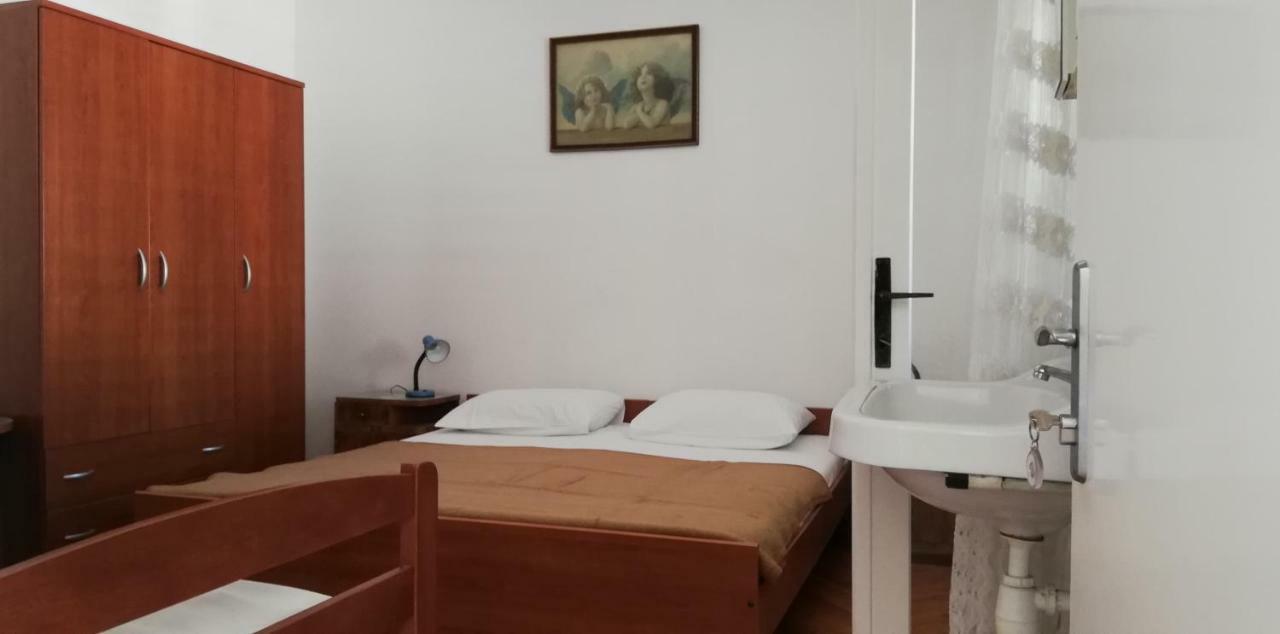 Marina Apartment End Rooms เวลาลูกา ภายนอก รูปภาพ